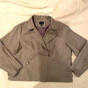 Beige jacket, pleather 1x